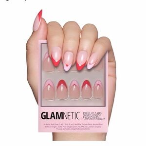 Glamnetic Press On Nails - Pure Hearted | Short Almond Nails with Heart Accents